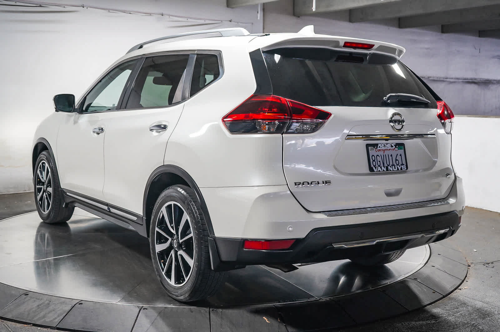 Used 2019 Nissan Rogue SL w/ Premium Package FWD image 6