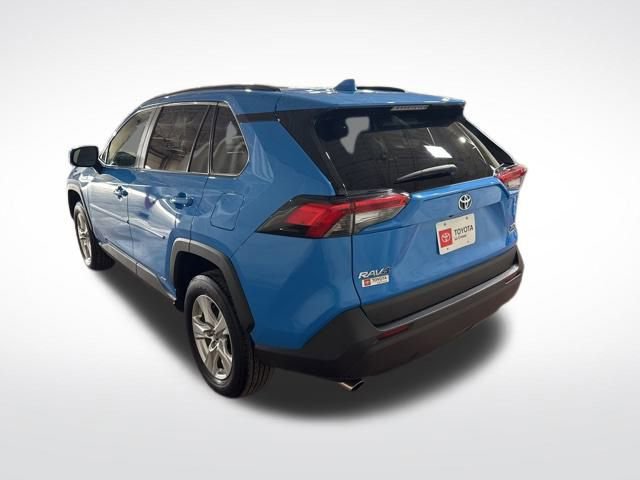 Used 2021 Toyota RAV4 XLE image 4