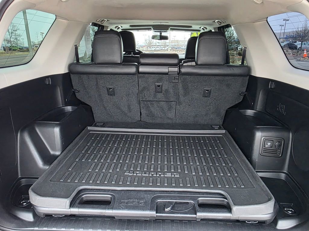 Used 2016 Toyota 4Runner 4WD image 27