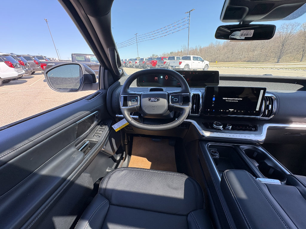 New 2026 Ford Expedition Platinum image 24