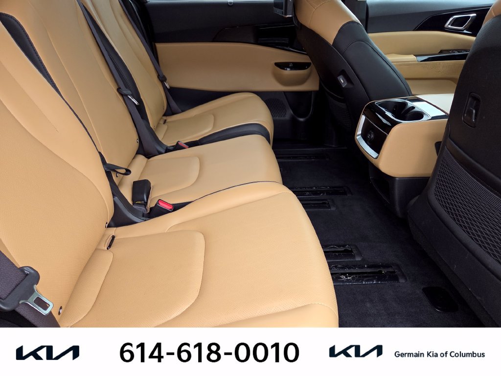 Used 2022 Kia Carnival EX FWD image 19