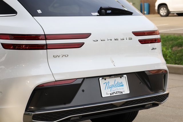 New 2026 Genesis GV70 2.5T Advanced image 7