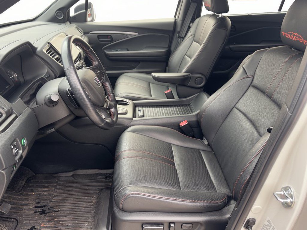 Used 2023 Honda Passport TrailSport image 5