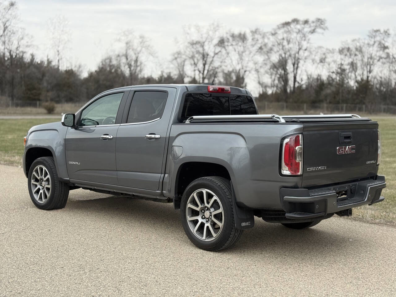 Used 2020 GMC Canyon Denali image 5