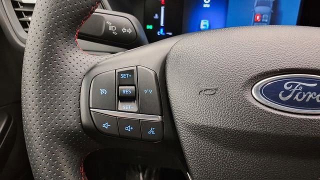 Used 2025 Ford Escape ST-Line image 28
