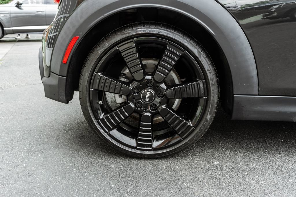 Used 2023 MINI Cooper S w/ MINI Resolute Edition FWD image 27