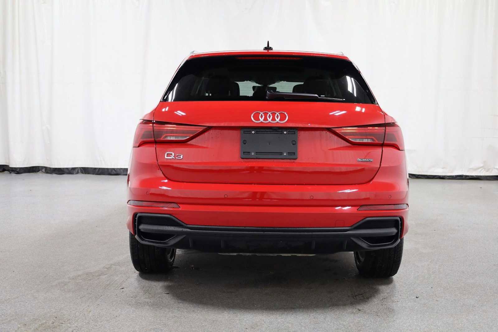 Certified 2025 Audi Q3 2.0T Premium Plus w/ Premium Plus Package AWD/4WD image 7