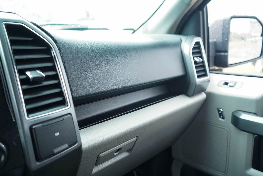 Used 2017 Ford F150 XLT image 24