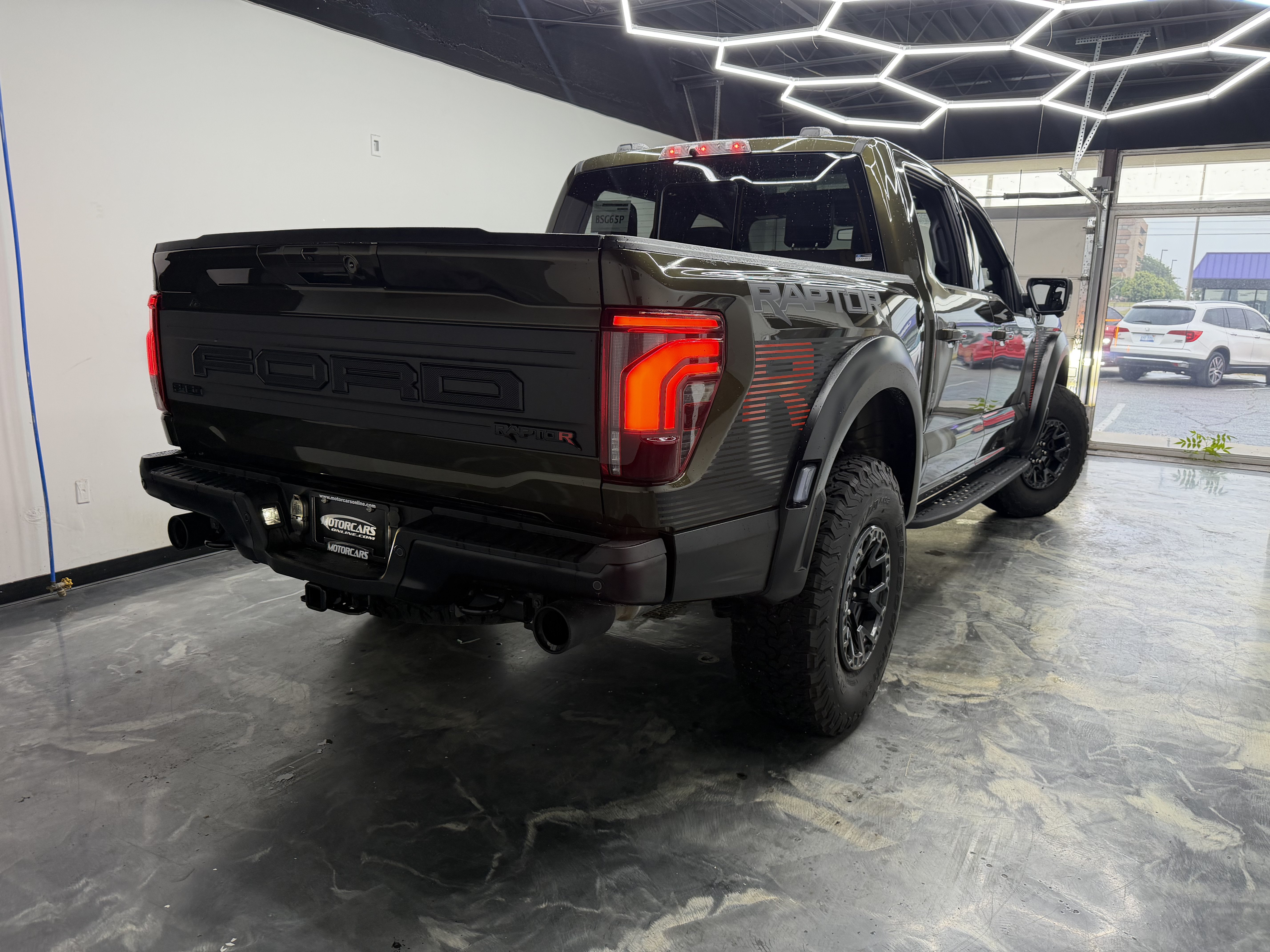 Used 2025 Ford F150 Raptor w/ Equipment Group 803A Raptor R AWD/4WD image 3
