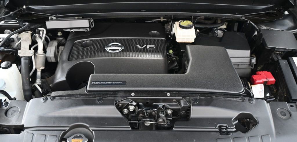Used 2016 Nissan Pathfinder SV w/ Cargo Package image 18