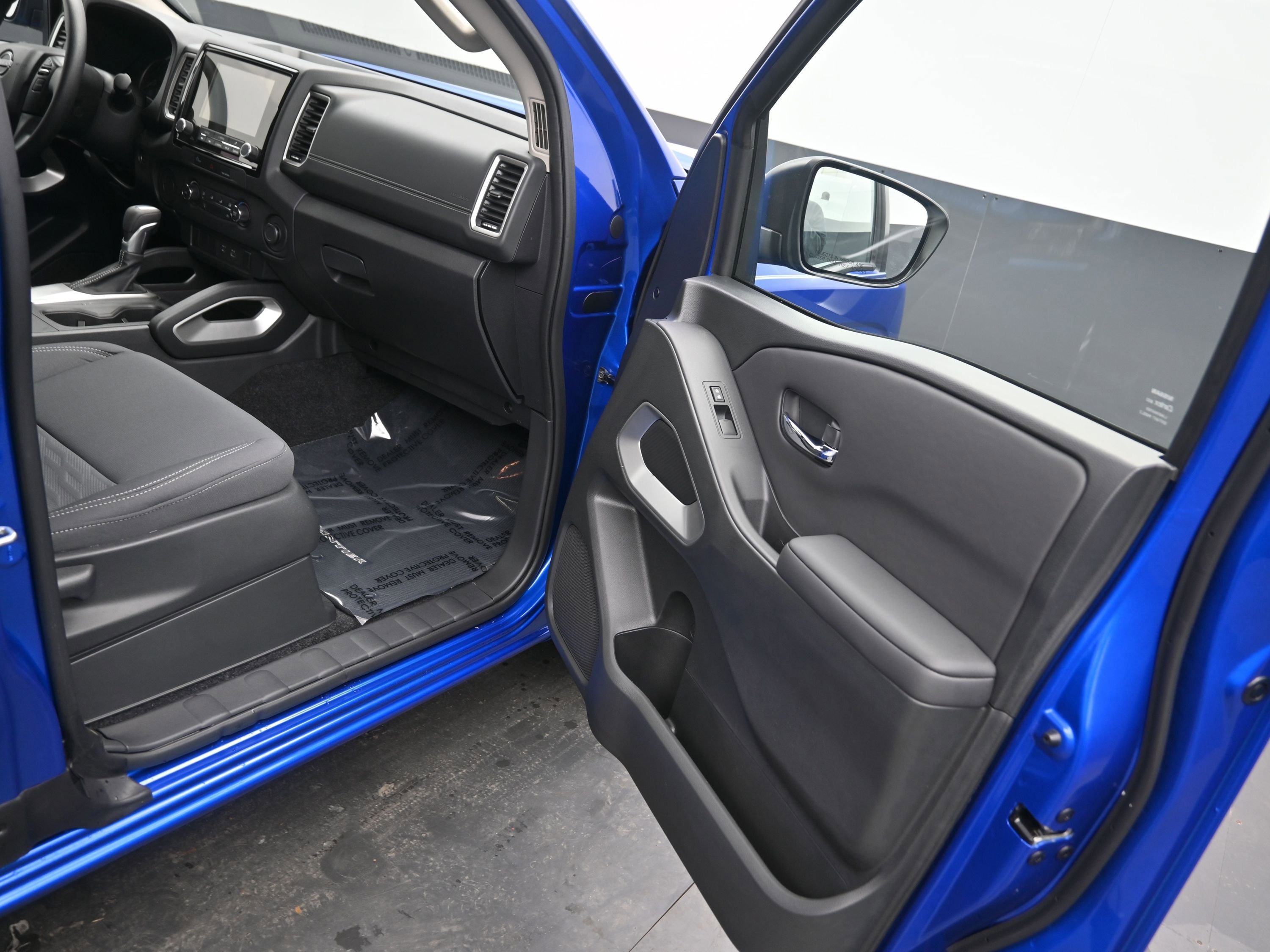 Certified 2024 Nissan Frontier SV image 10