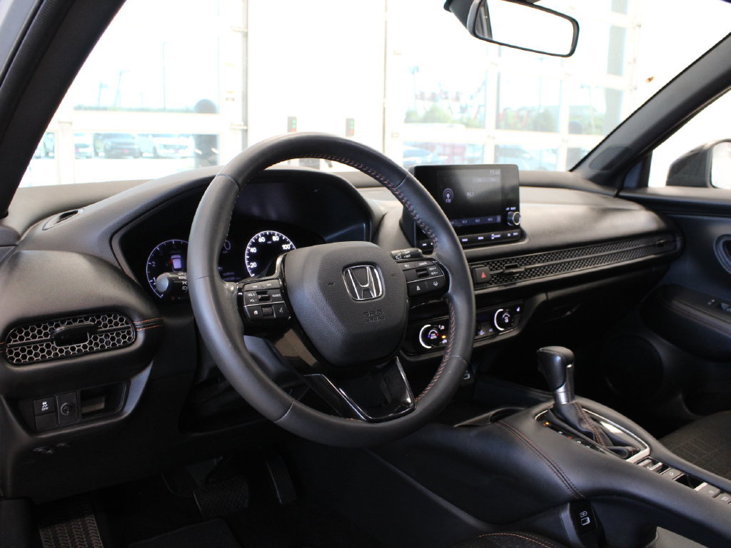 Used 2023 Honda HR-V Sport image 15