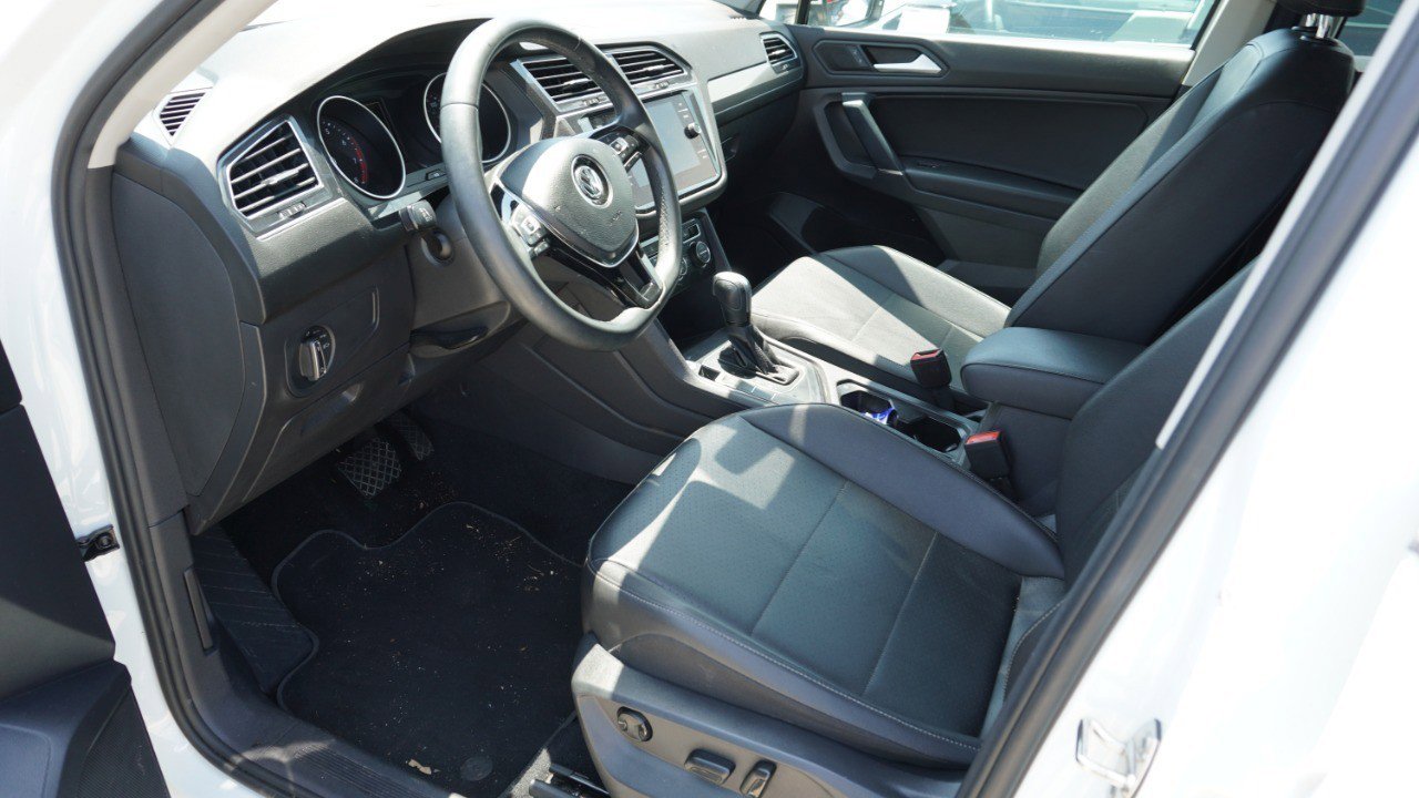 Used 2020 Volkswagen Tiguan SE FWD image 9