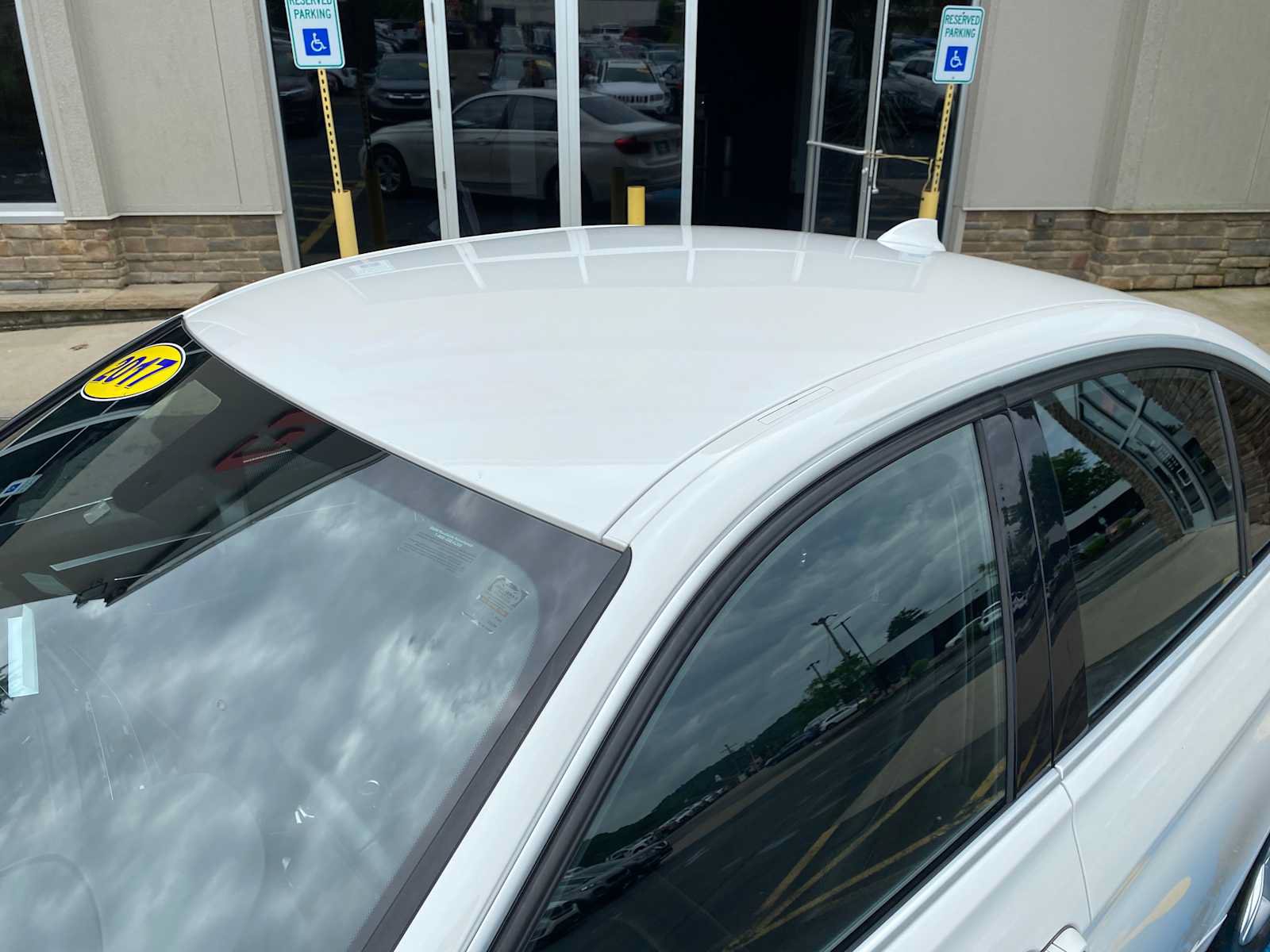Used 2017 BMW 330i Sedan RWD image 4