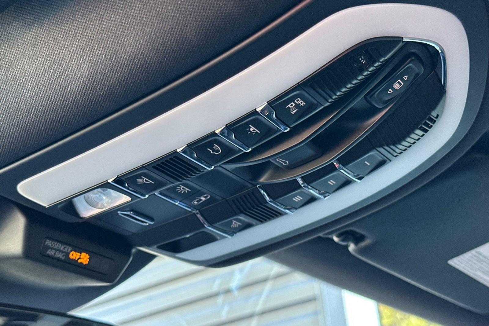 Used 2024 Porsche Macan image 21