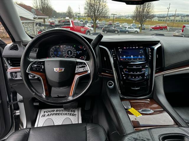 Used 2016 Cadillac Escalade Luxury image 13