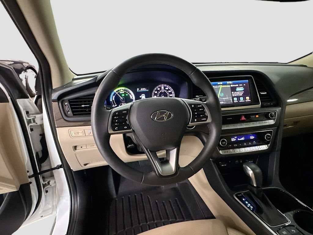 Used 2019 Hyundai Sonata Limited w/ Ultimate Package 02 FWD image 11