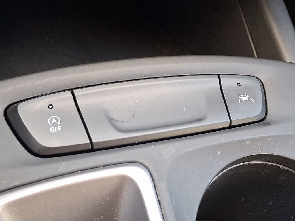 Used 2025 Chevrolet Trax LS w/ LS Convenience Package image 23