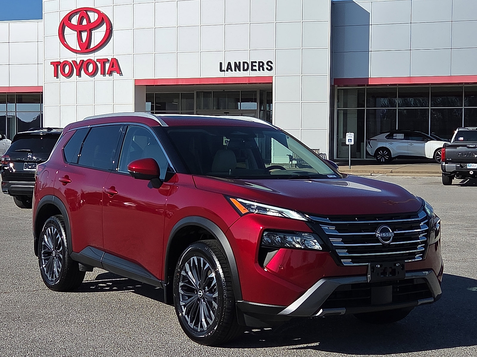 Used 2025 Nissan Rogue SL w/ Tech Package