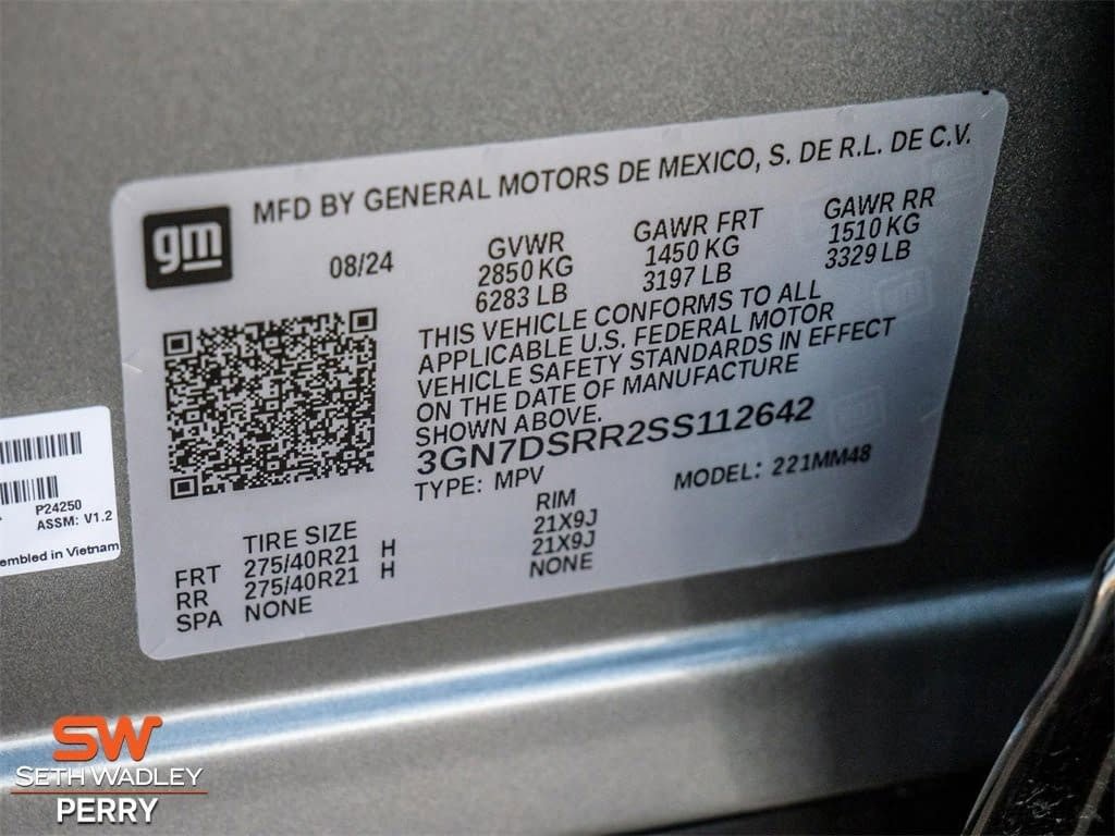 New 2025 Chevrolet Equinox EV RS w/ LPO, Illumination Package image 37