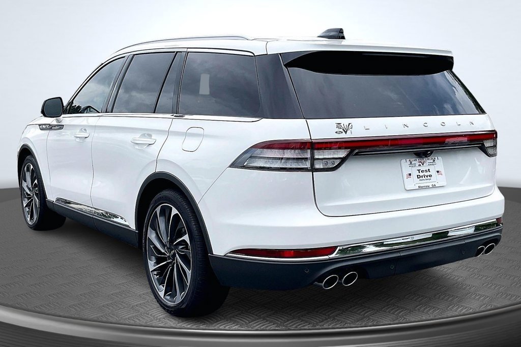 Used 2026 Lincoln Aviator Reserve w/ Luxury Package RWD image 5