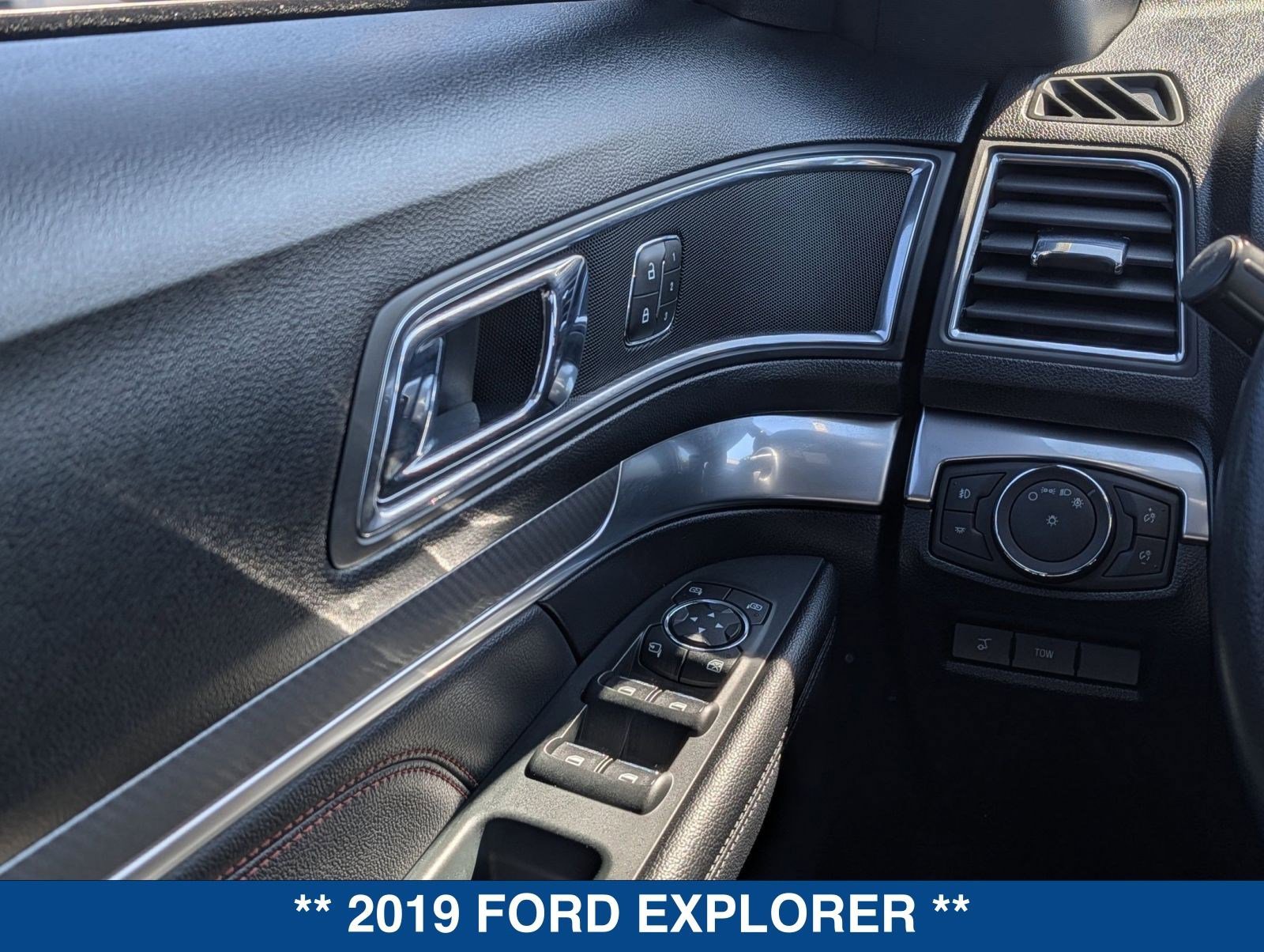 Used 2019 Ford Explorer Sport w/ Equipment Group 401A image 25