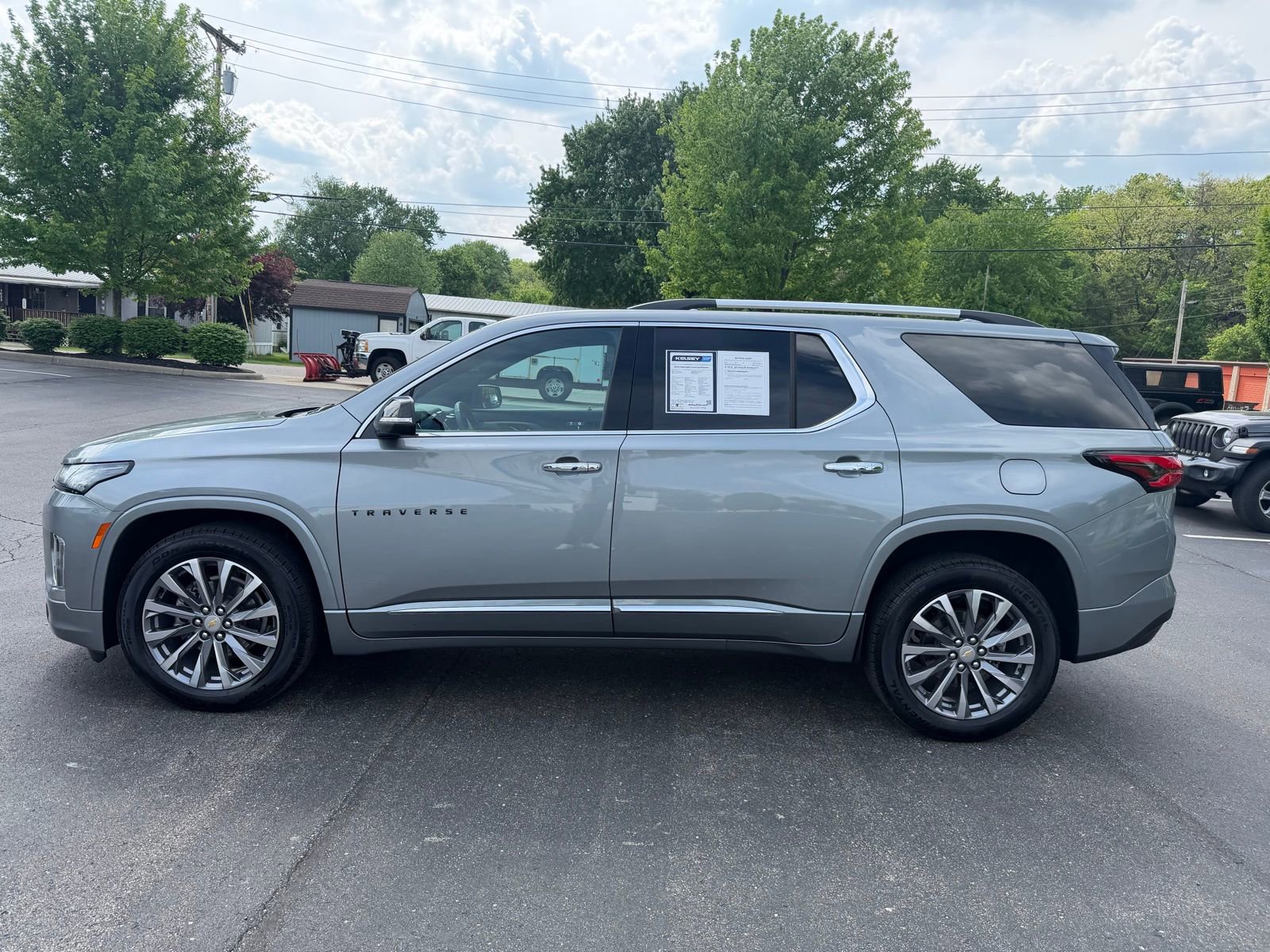 Used 2023 Chevrolet Traverse Premier w/ LPO, Floor Liner Package AWD/4WD image 2