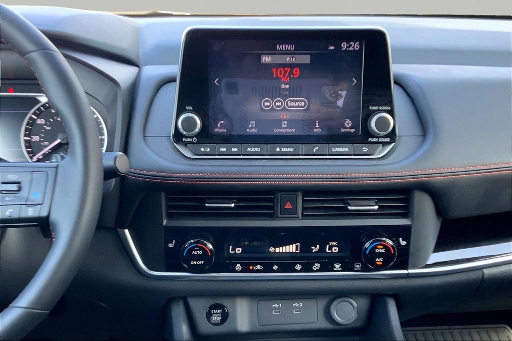 Used 2025 Nissan Rogue SV w/ Rock Creek Premium Package image 9