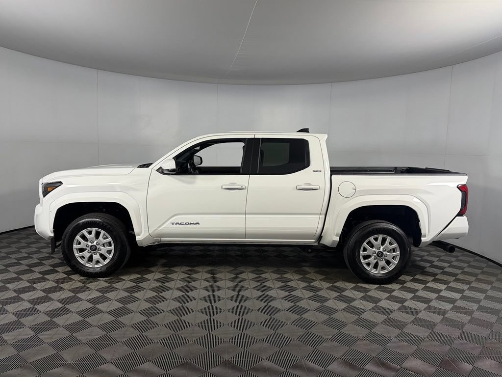 Used 2026 Toyota Tacoma SR5 AWD/4WD image 11