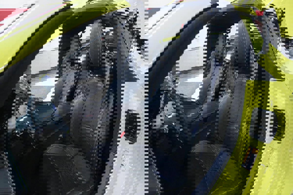 Used 2022 Chevrolet Corvette Stingray Premium Cpe w/ Z51 Performance Package image 24