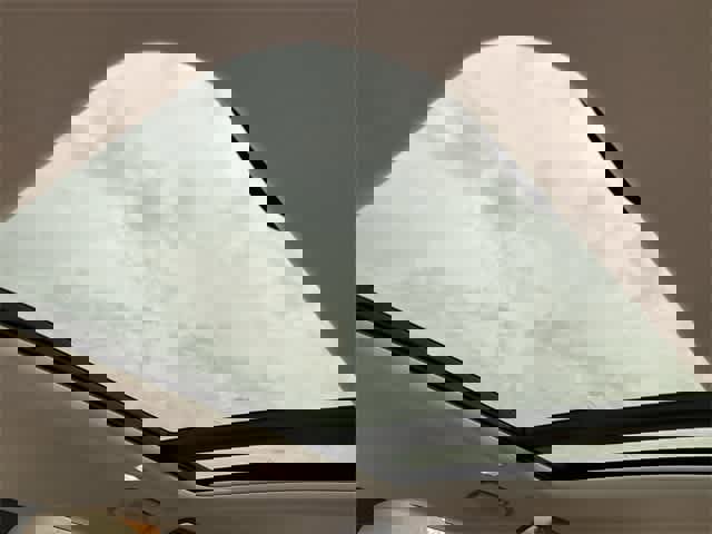 Used 2023 Land Rover Defender 110 S image 14