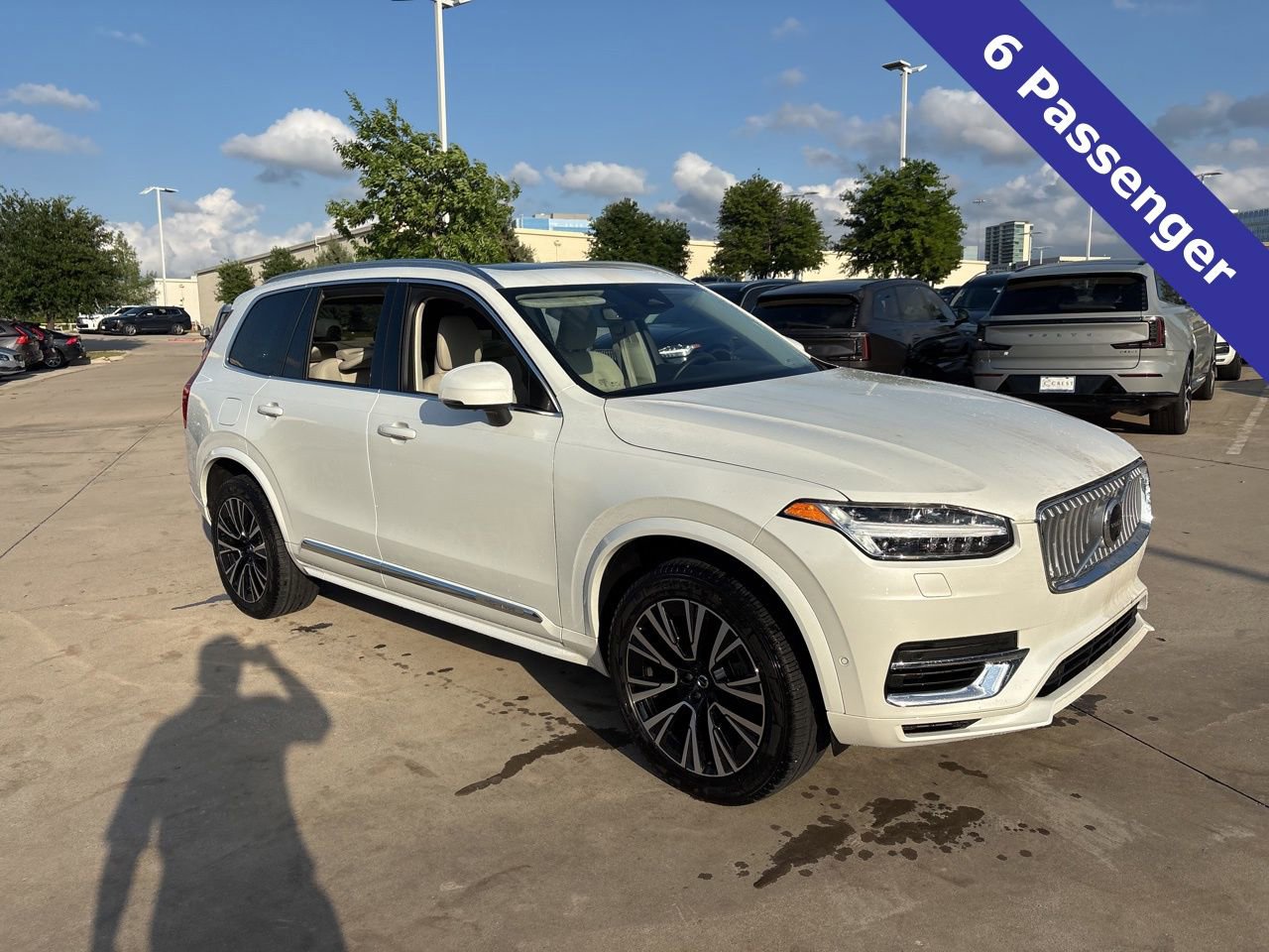 Certified 2024 Volvo XC90 T8 Plus w/ Protection Package Premier image 3