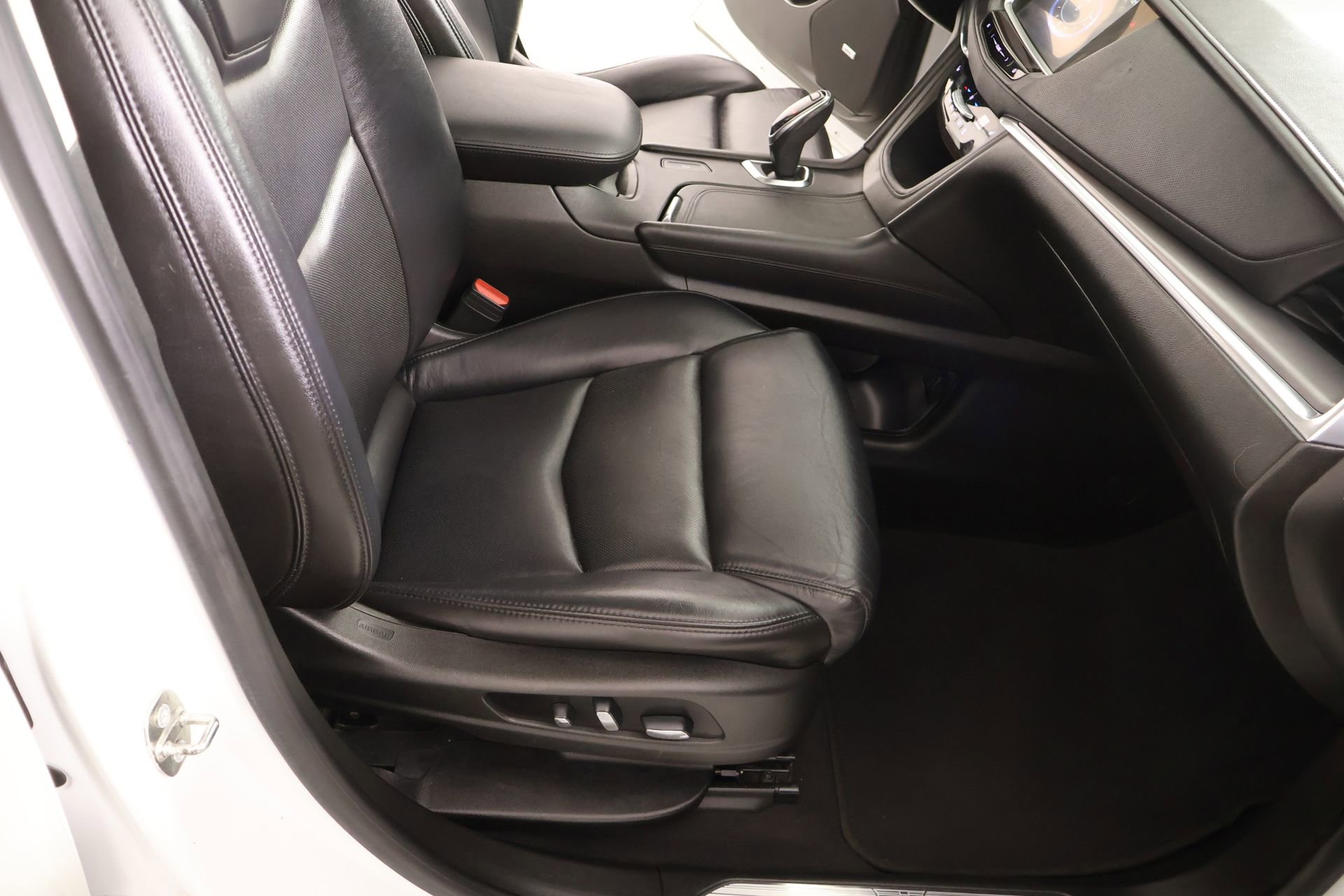 Used 2017 Cadillac XT5 Luxury FWD image 13