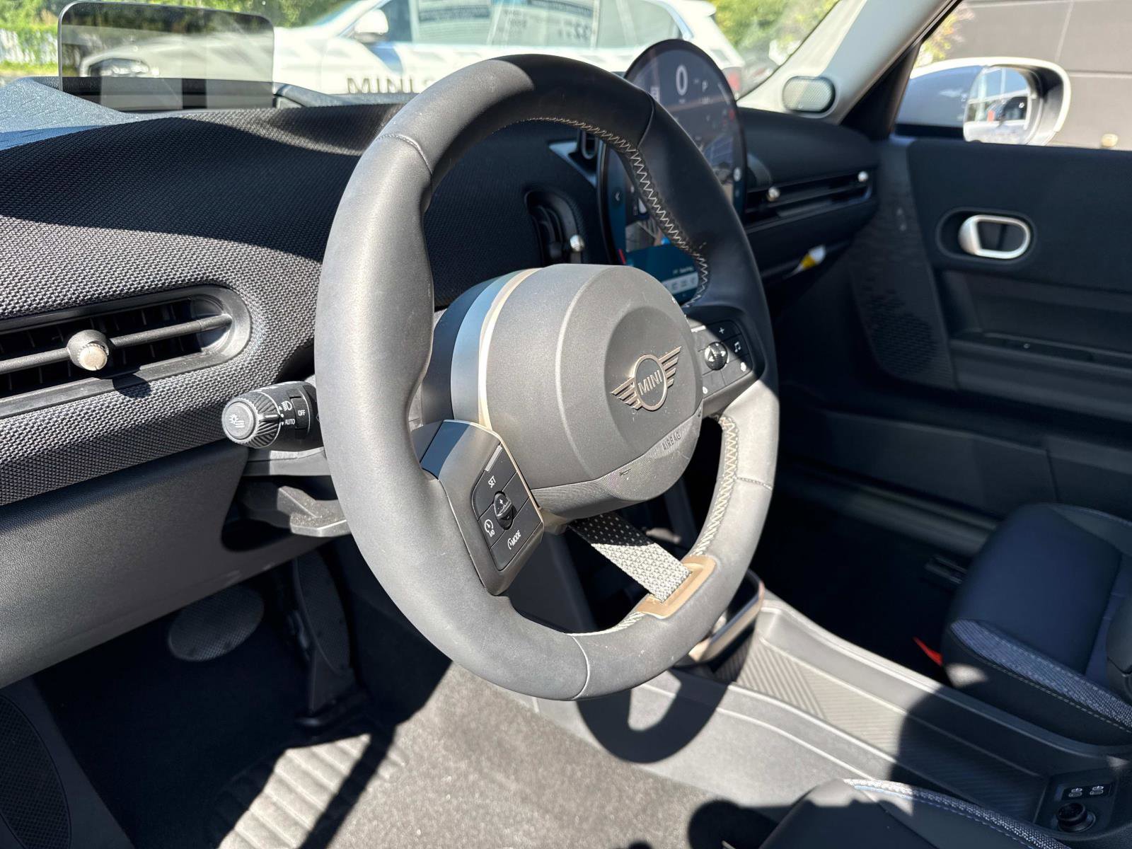 Certified 2025 MINI Cooper S FWD image 22