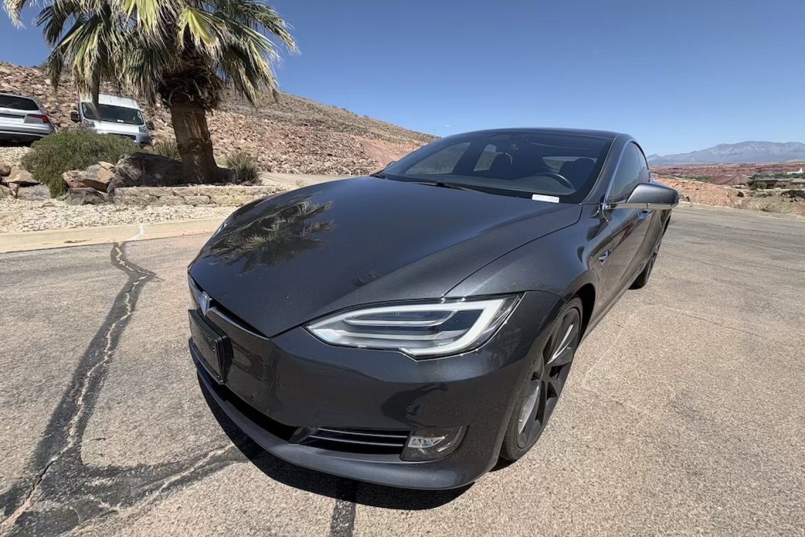 Used 2019 Tesla Model S Performance AWD/4WD image 1
