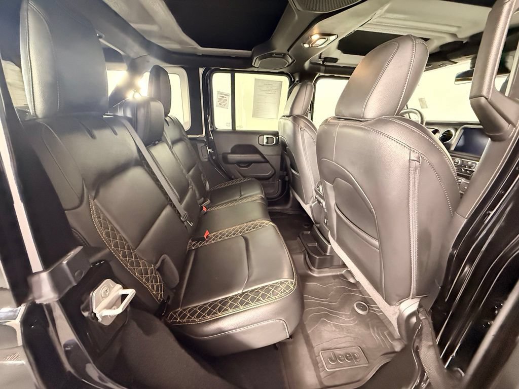 Used 2022 Jeep Wrangler Unlimited Sahara AWD/4WD image 24