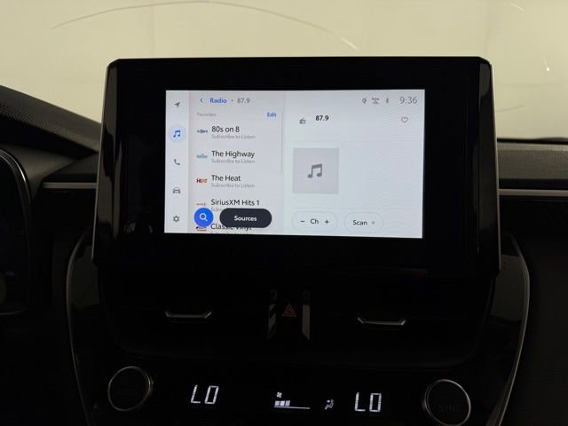 Used 2025 Toyota Corolla Cross XLE w/ Convenience Package image 44