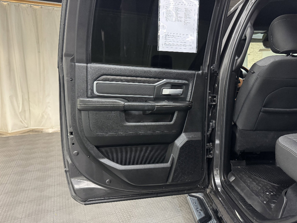 Used 2024 RAM 2500 Big Horn w/ Night Edition AWD/4WD image 17