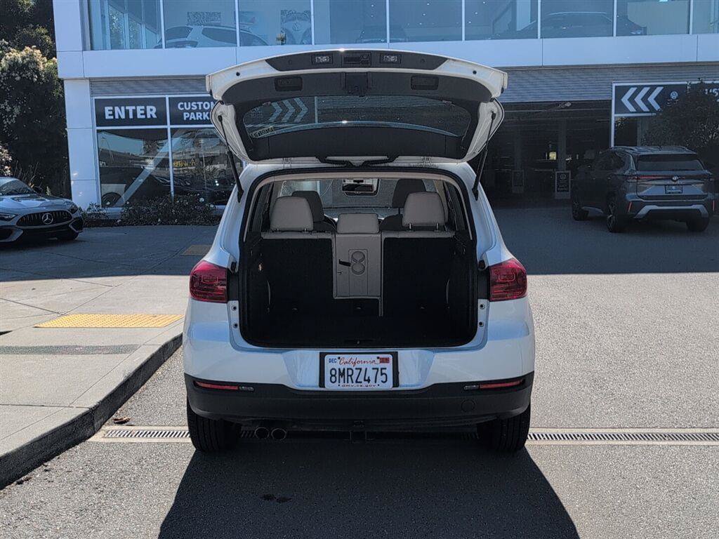 Used 2017 Volkswagen Tiguan S FWD image 17