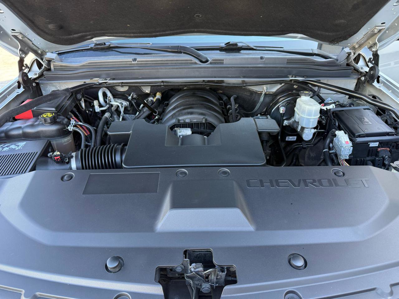 Used 2019 Chevrolet Suburban LT image 32