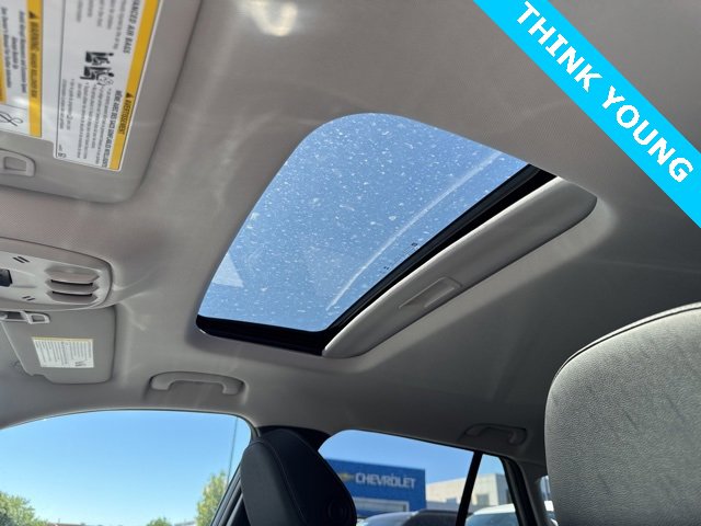 New 2025 Chevrolet Trax LT w/ Sunroof Package image 23