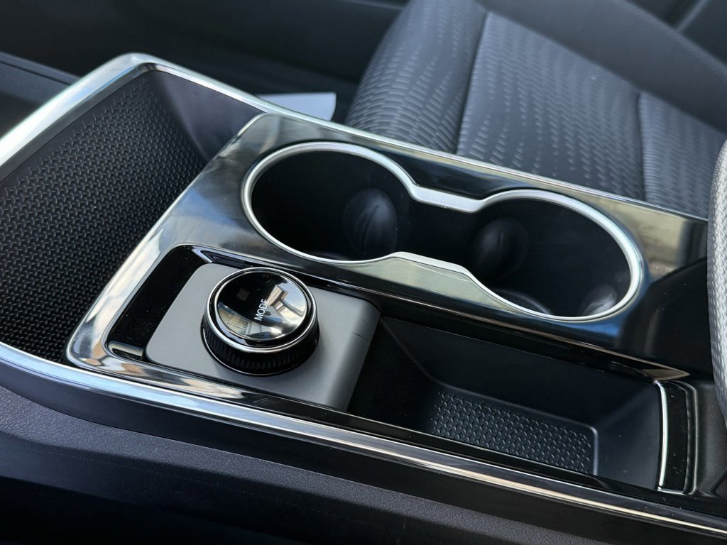 New 2026 Chevrolet Equinox LT w/ Safety and Technology Package image 23