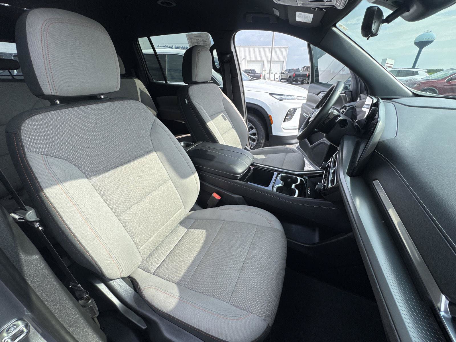 Used 2026 Chevrolet Traverse LT w/ Driver Confidence Package FWD image 17