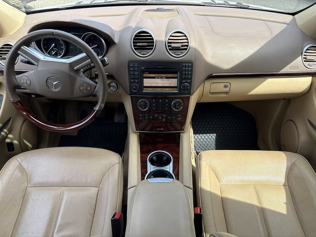 Used 2012 Mercedes-Benz GL 550 4MATIC image 19