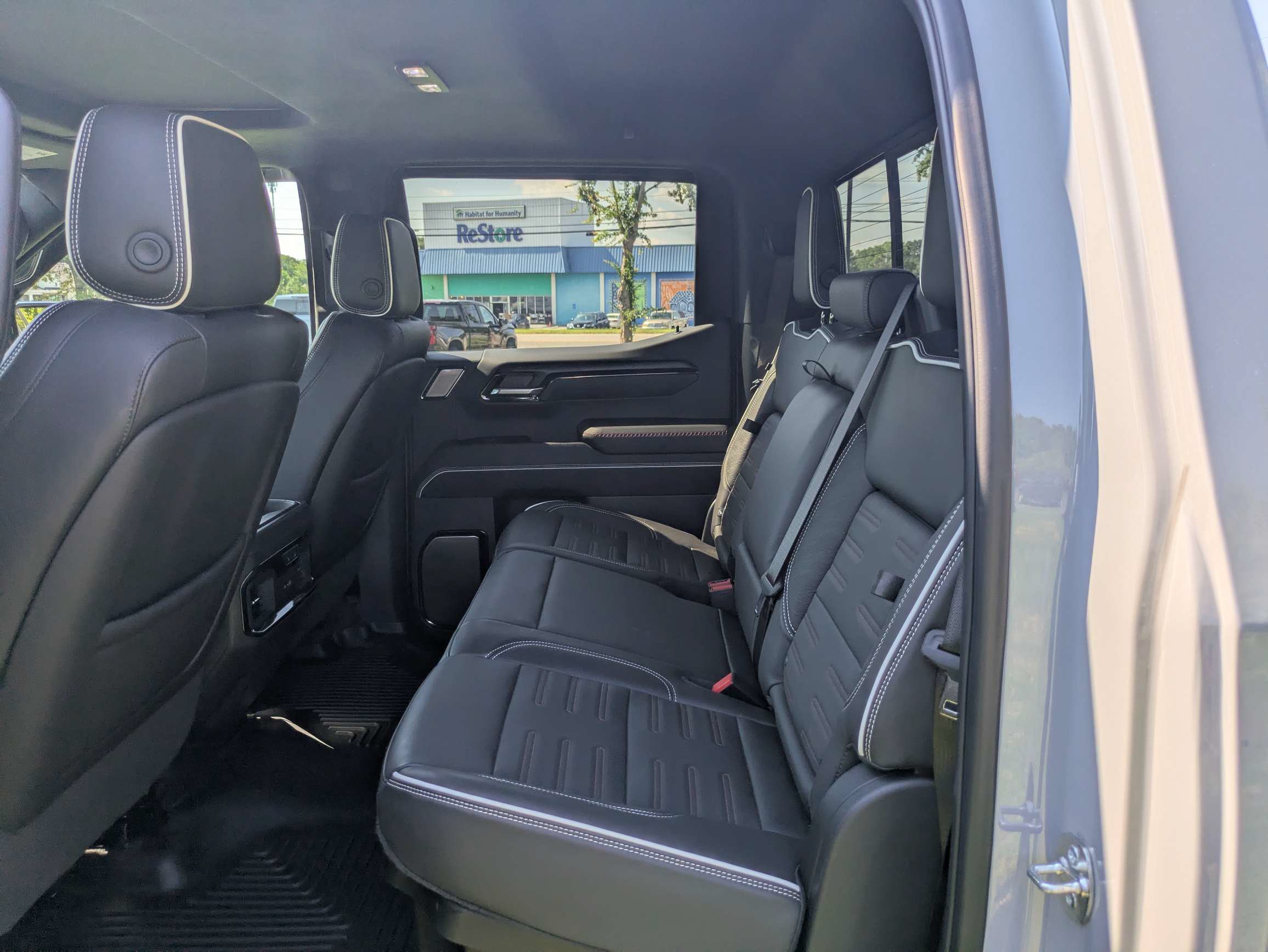 Used 2025 GMC Sierra 1500 AT4X AWD/4WD image 14