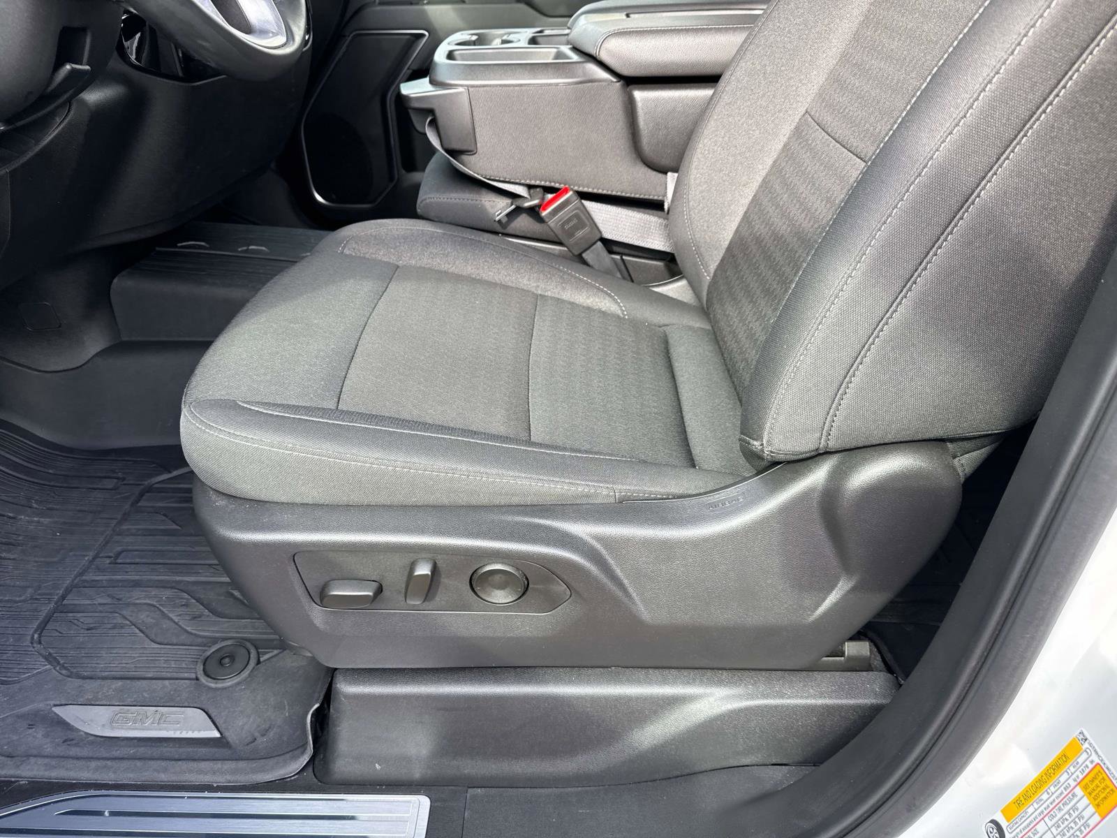 Used 2024 GMC Sierra 1500 Elevation image 16