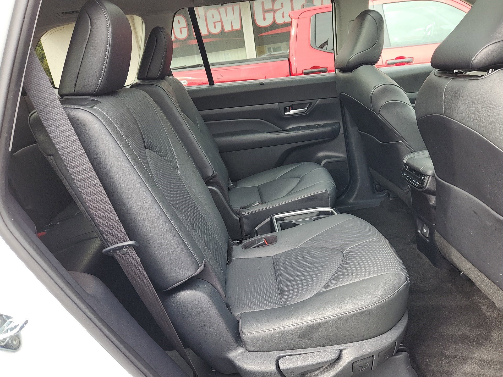 Certified 2024 Toyota Grand Highlander Limited image 34