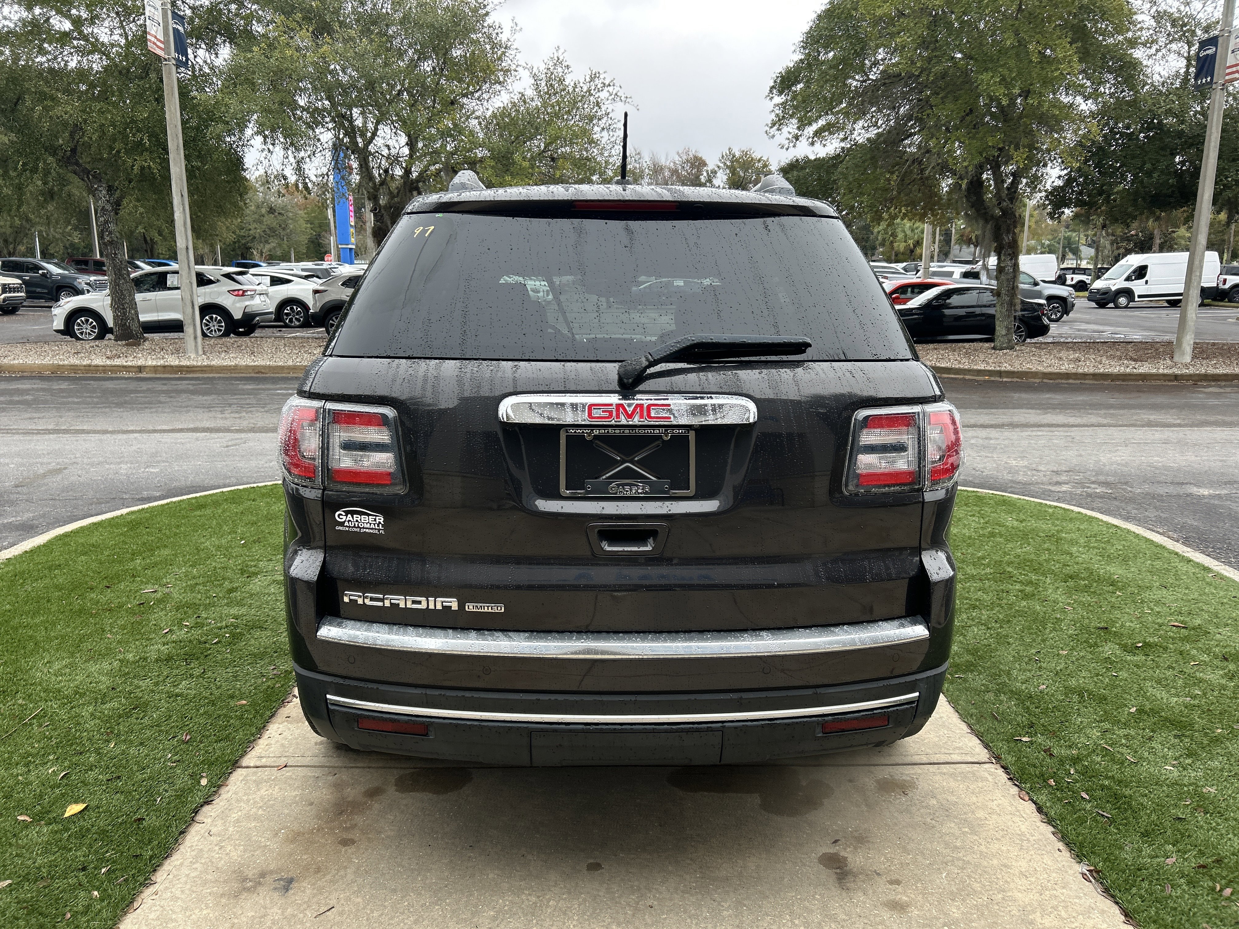 Used 2017 GMC Acadia Limited SLT image 6