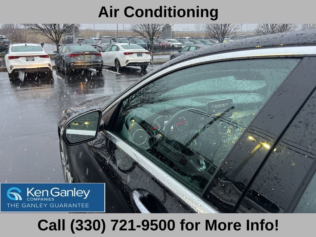 Used 2018 Mercedes-Benz C 300 4MATIC Sedan image 24