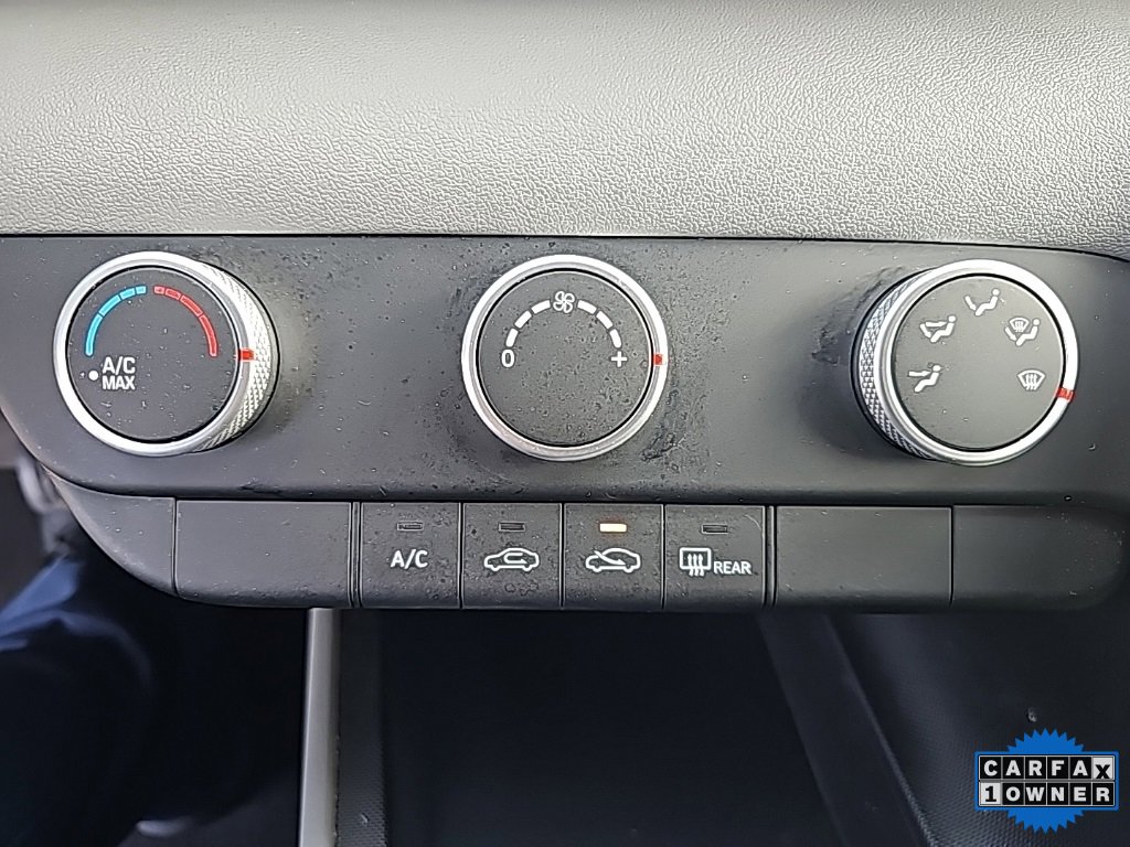 Certified 2023 Hyundai Elantra SE image 18